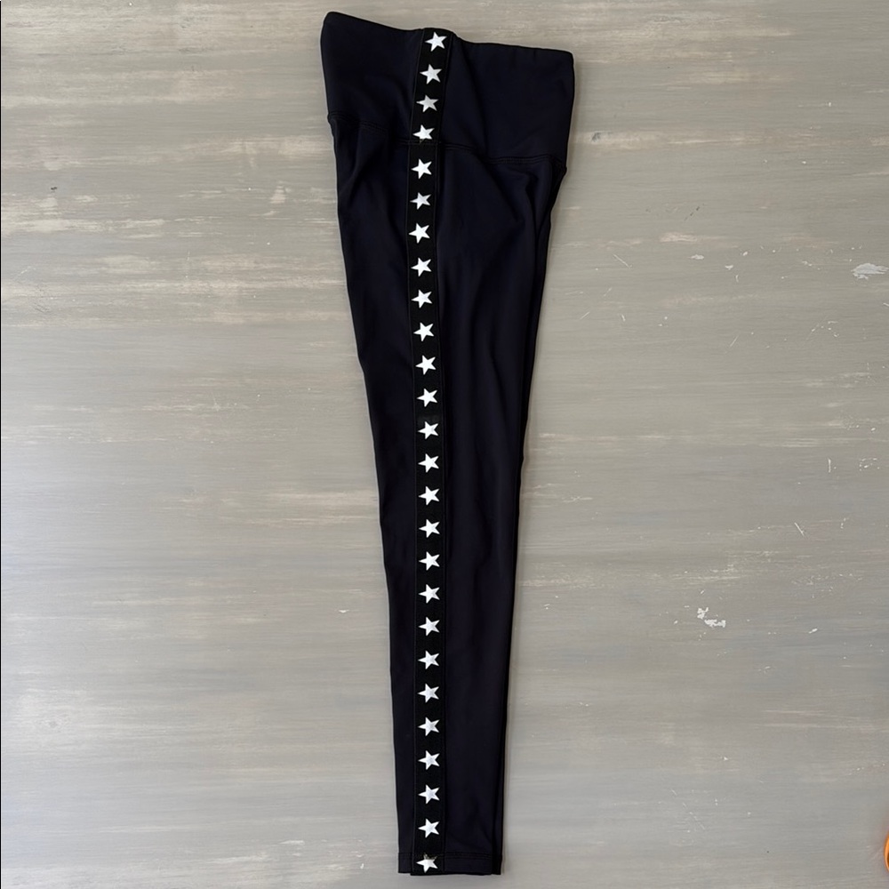 Women’s Strut This Black Star Workout Leggings One Size